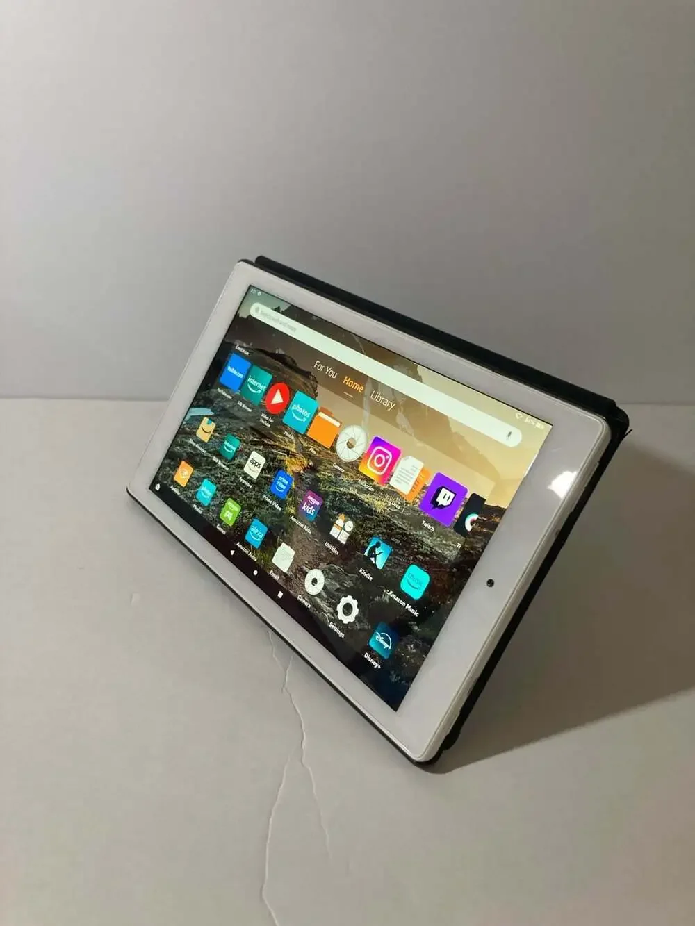 Amazon Fire HD 8 Tablet (10th Generation) with Charcoal Fabric Case